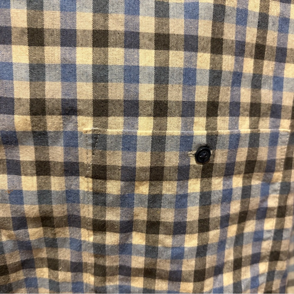 johnnie-O “Hangin out” Casual Button Down Shirt. Blue plaid‎ w/logo - Picture 5 of 7